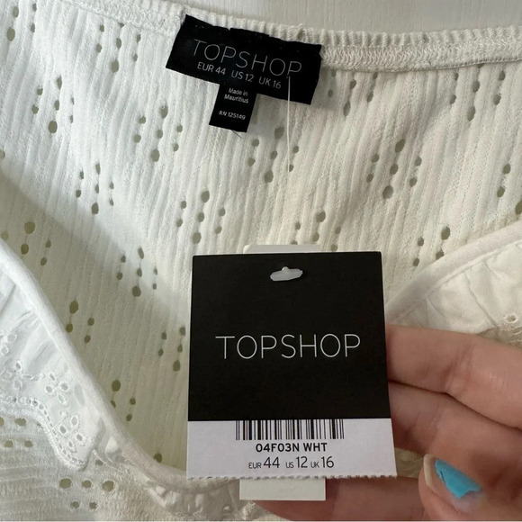 Topshop White Eyelet Ruffle Crop Top - Picture 4 of 6